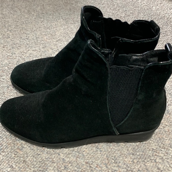 Suede boots - Picture 1 of 4